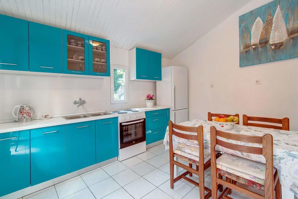 Narcis Central Apartment With Sea & City Views Veli Lošinj Eksteriør billede