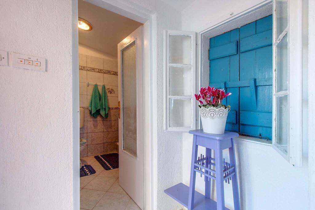 Narcis Central Apartment With Sea & City Views Veli Lošinj Eksteriør billede