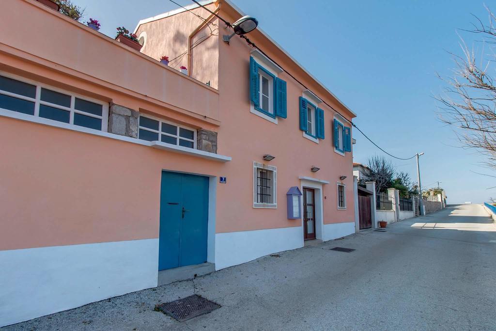 Narcis Central Apartment With Sea & City Views Veli Lošinj Eksteriør billede